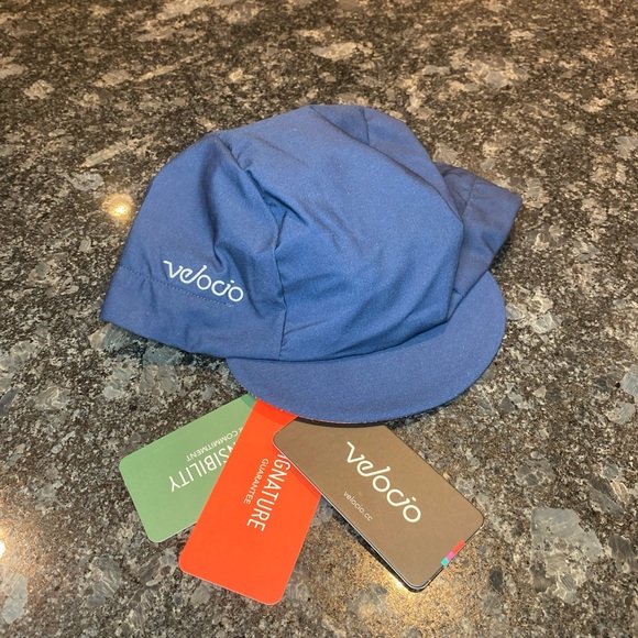 Velocio Ultralight Rain Cycling Cap Hat Navy New NWT - Picture 2 of 9